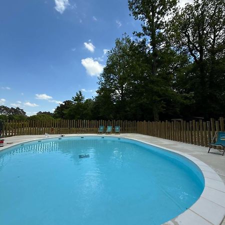 Camping Etang de la Vallée Combreux Exterior foto
